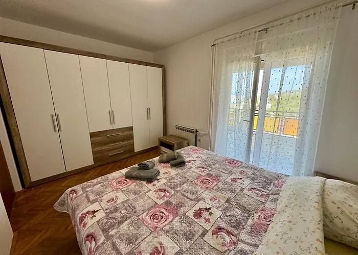 Boza Apartment *