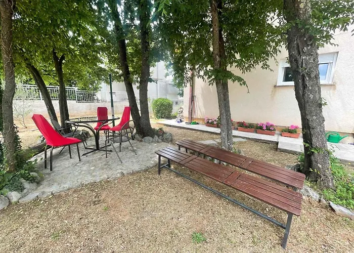 Boza Apartment *