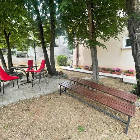 Boza Apartment *